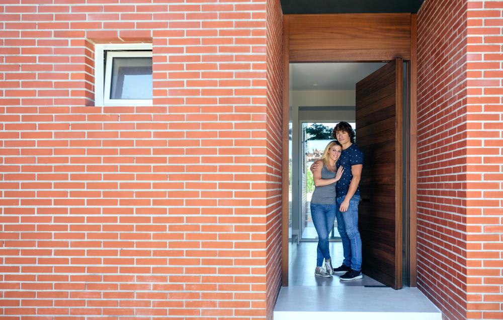 What are the Key Considerations When Choosing a Moving Company?